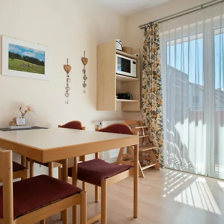 Urlaubshof Scherer * デッゲンハウザータール